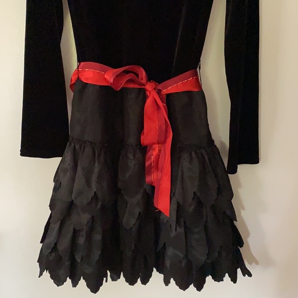 Black Velvet and taffeta dress - Picture 4 of 5